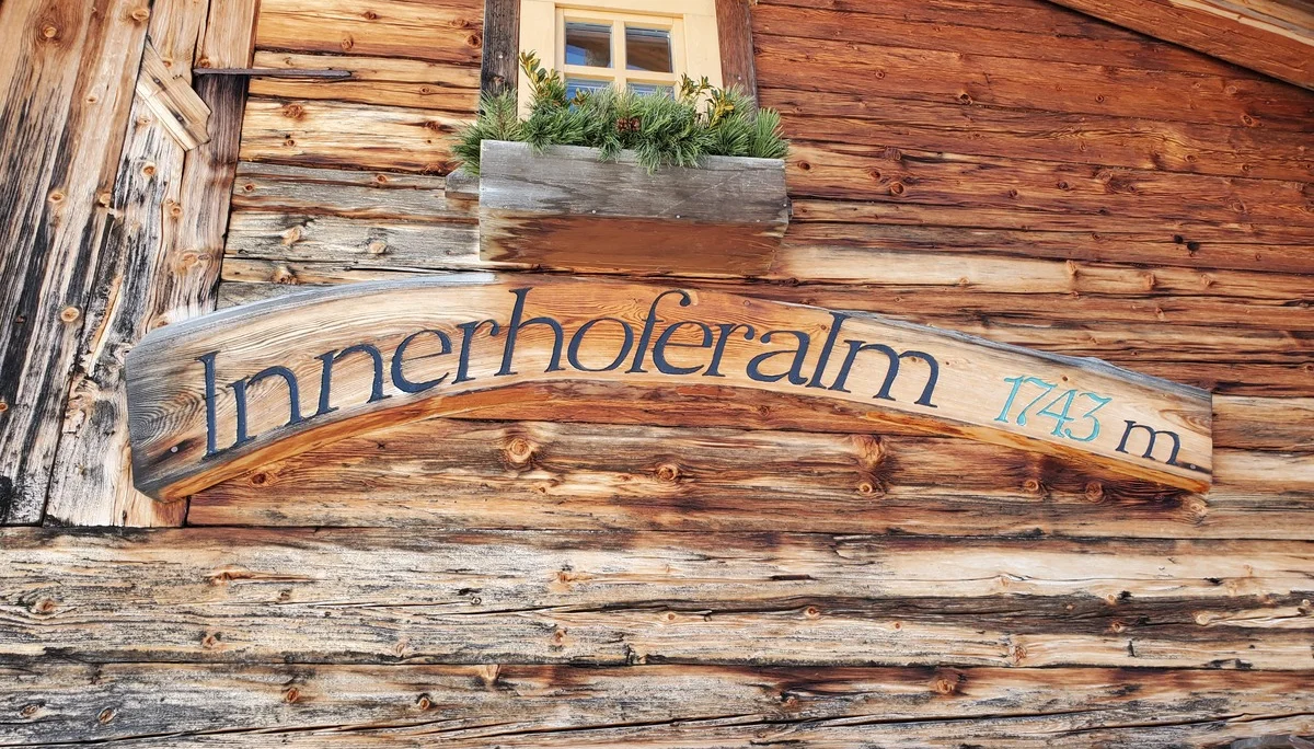 An der einen oder anderen Alm kamen wir nicht vorbei. | © Uwe Henning