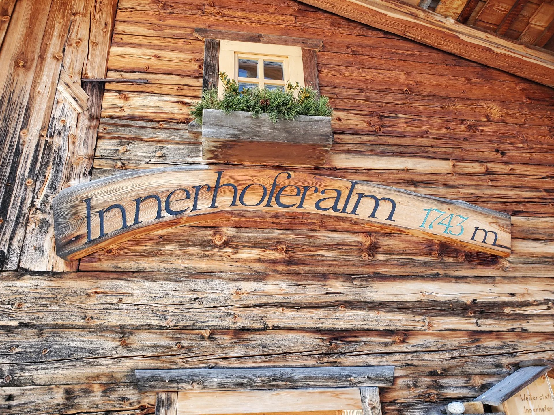 An der einen oder anderen Alm kamen wir nicht vorbei. | © Uwe Henning