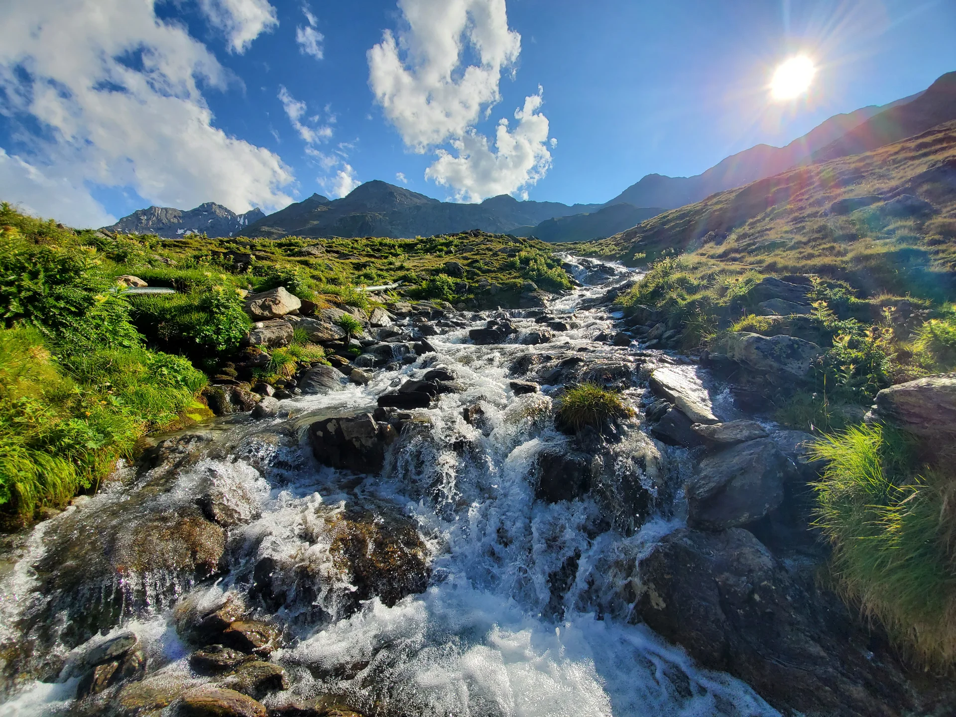 Ein Bach neben der Hütte | © Uwe Henning