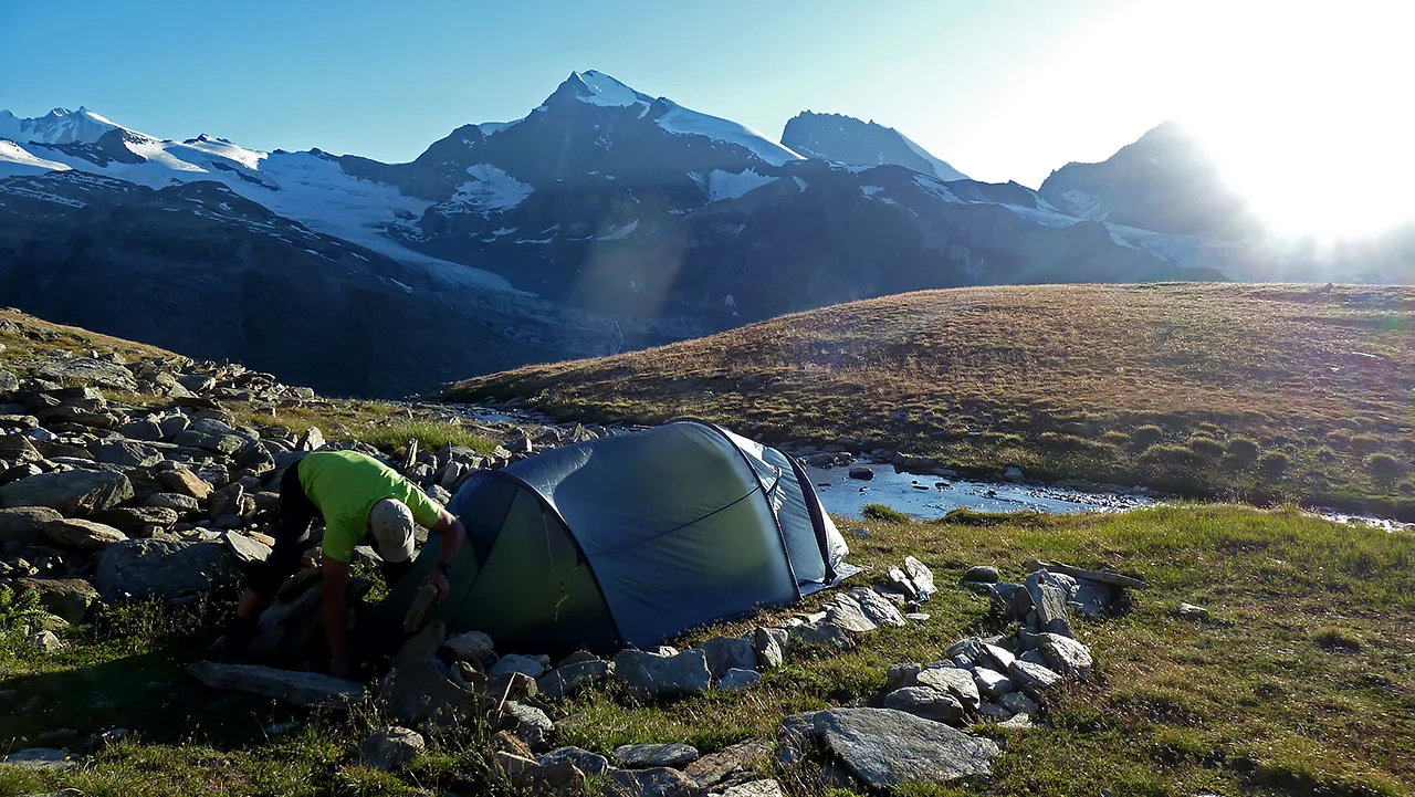 Biwakplatz mit Alalingruppe im Hintergrund | © DAV Koblenz | Hulley