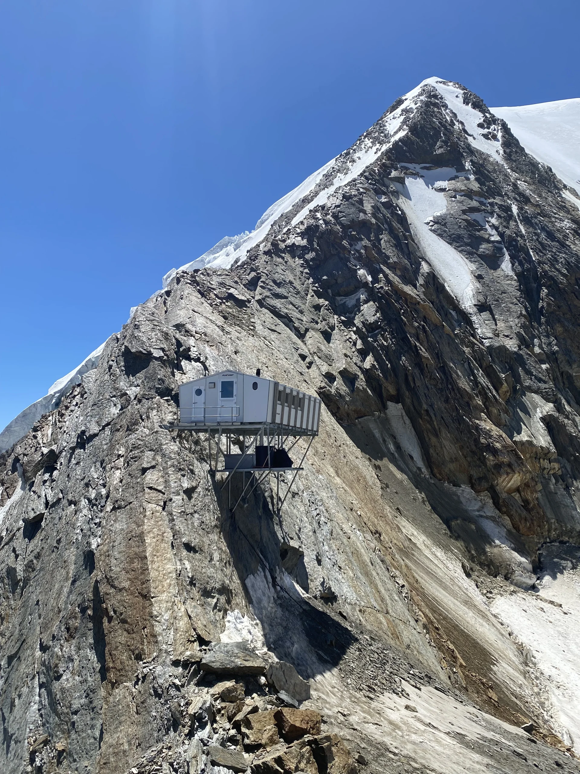 Mischabeljochbiwak mit Abstieg vom Alphubel | © DAV Koblenz