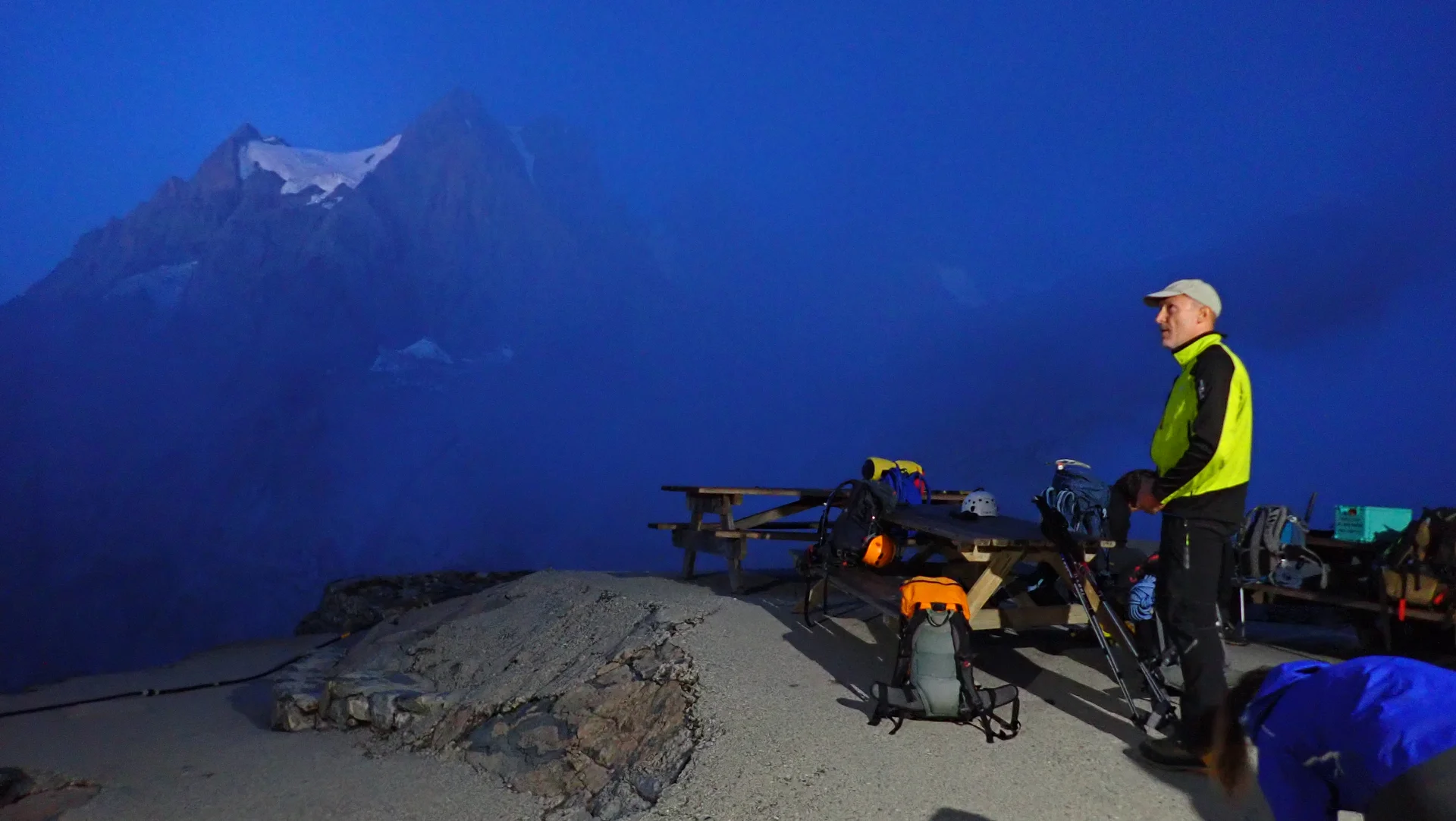 Früher Aufbruch vom Refuge Glacier Blanc | © DAV Koblenz | Hulley