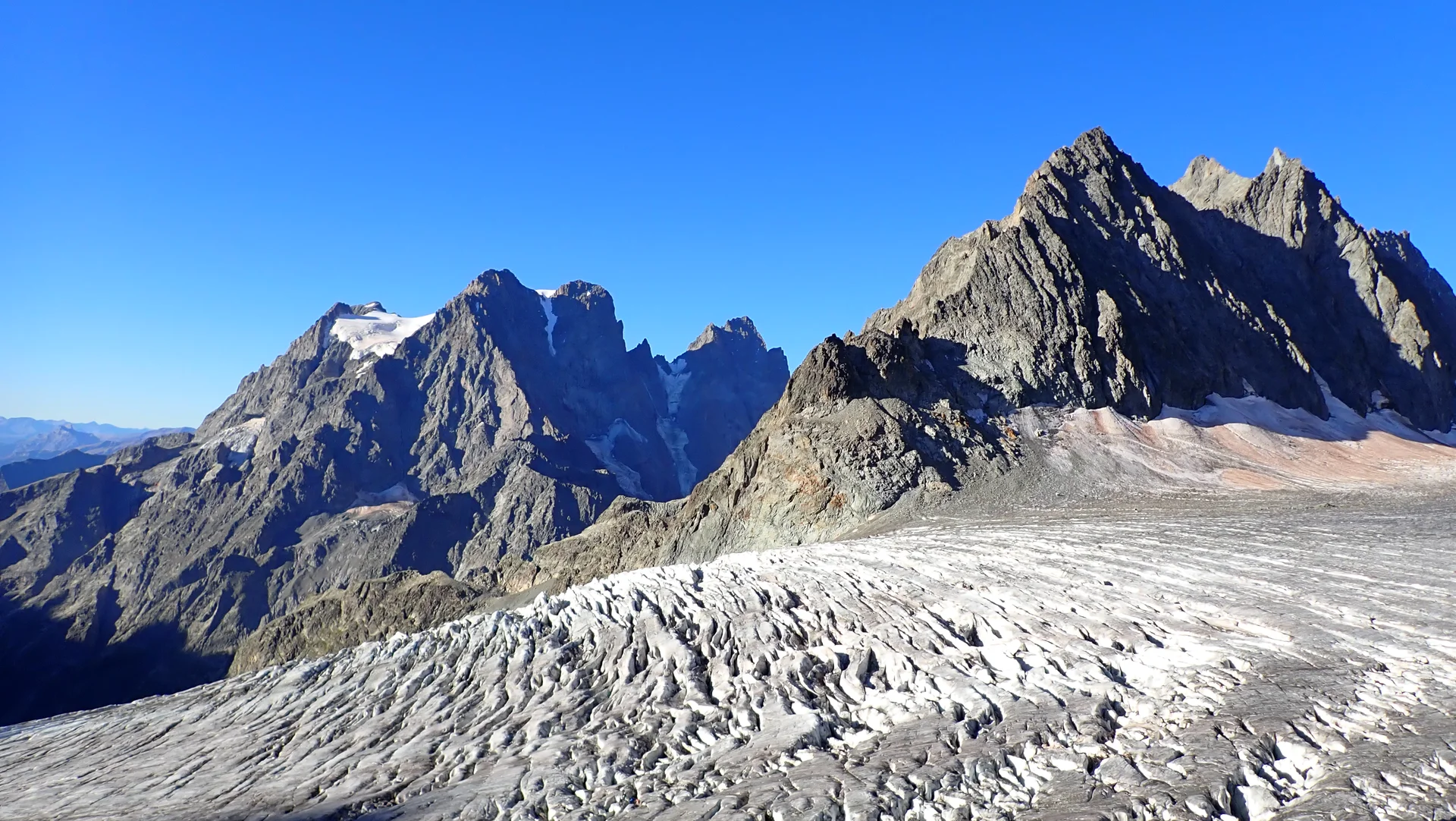 Glacier Blanc, im Hintergrund des Mont Pelvoux (3.946m) | © DAV Koblenz | Hulley