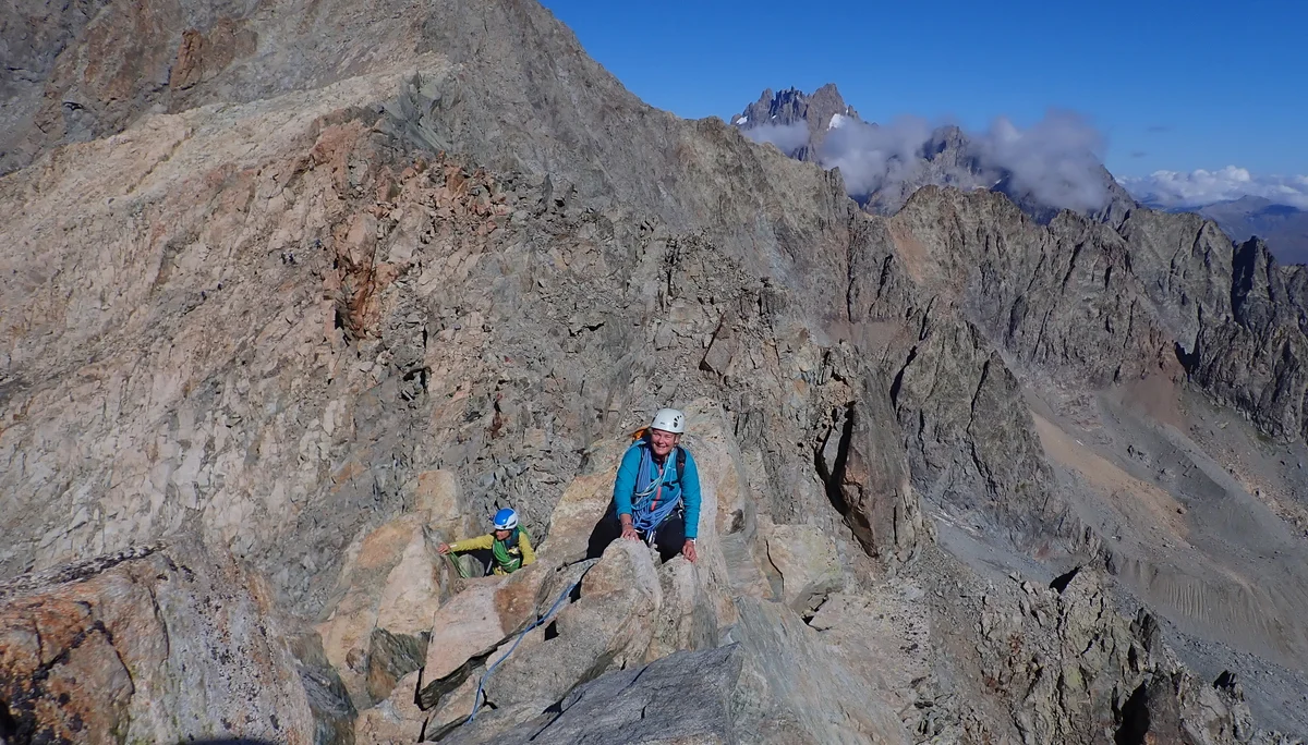 Schöne Gratkletterei an der Aiguille Glacier d´Arsine  | © DAV Koblenz | Hulley