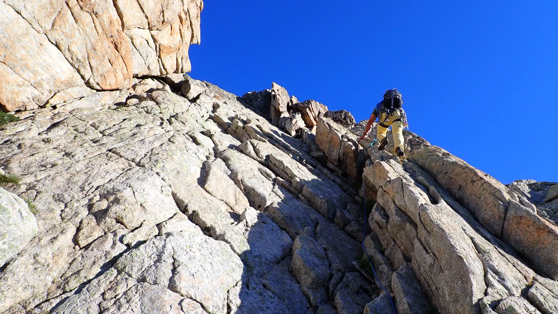 Wunderbarer Fels am Grat der Aiguille Soreillier Orientale (3.380m) | © DAV Koblenz | Hulley