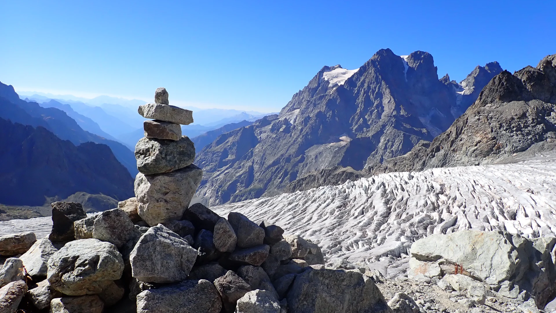 Glacier Blanc, im Hintergrund des Mont Pelvoux (3.946m) | © DAV Koblenz | Hulley