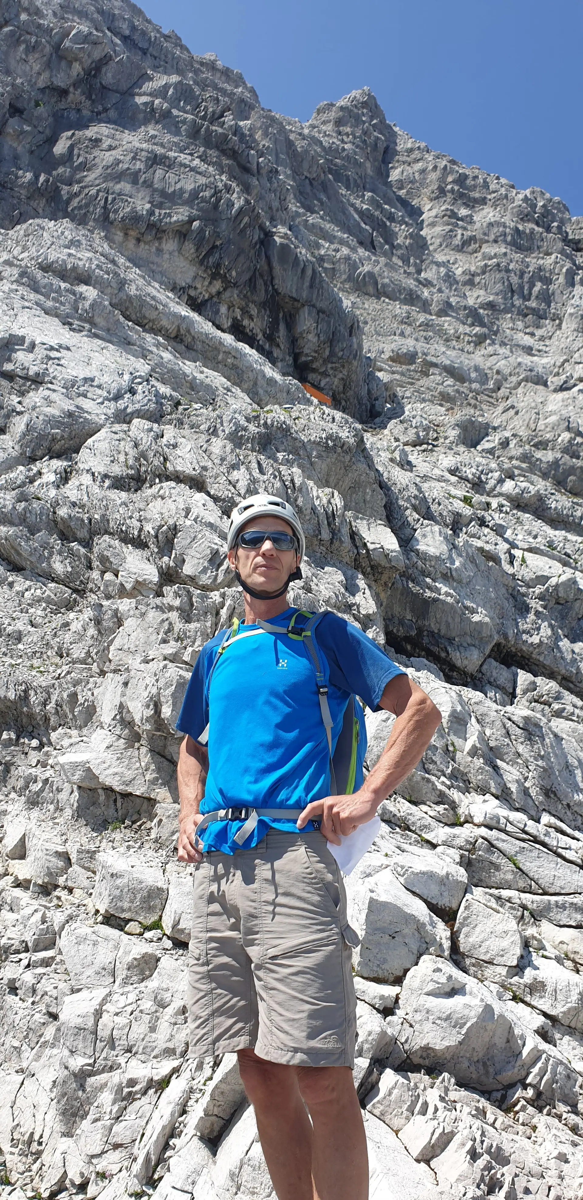 Holger in der Ostwand unterhalb der Biwakschachtel | © Holger Koch