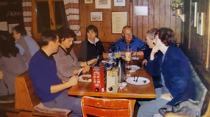 Hüttenabend auf der Teufelsley. Peter, Anneliese, Ilona, Fritz, Werner und Sybilla | © DAV Koblenz