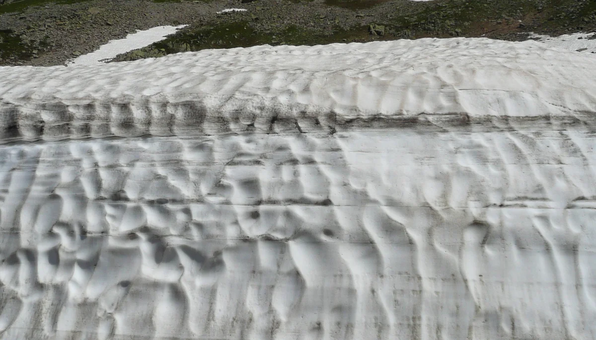 Altschnee am Sustenpass | © DAV Koblenz