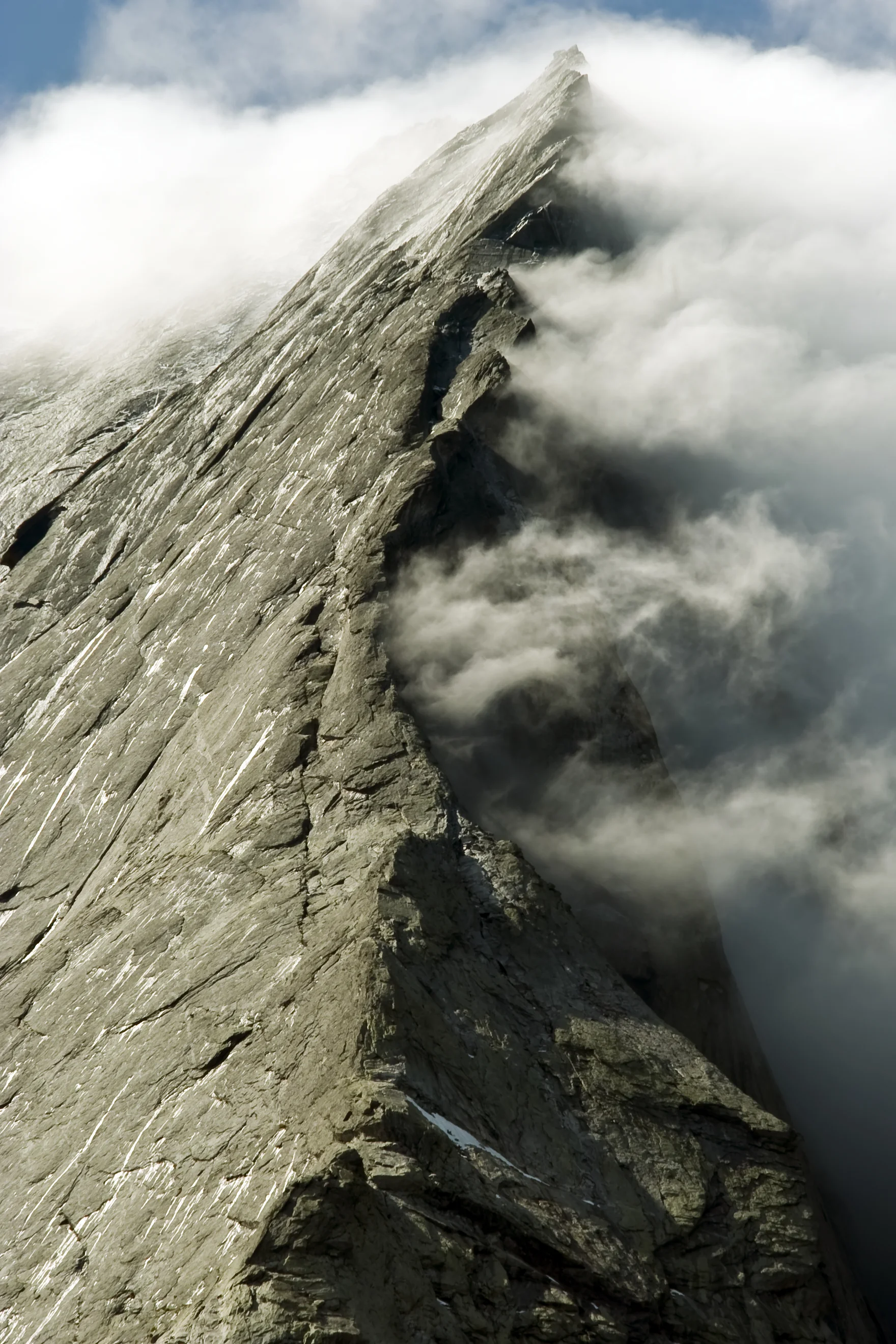 Die Nordkante im Wolkennebel | © DAV Koblenz | Detlev Reimann