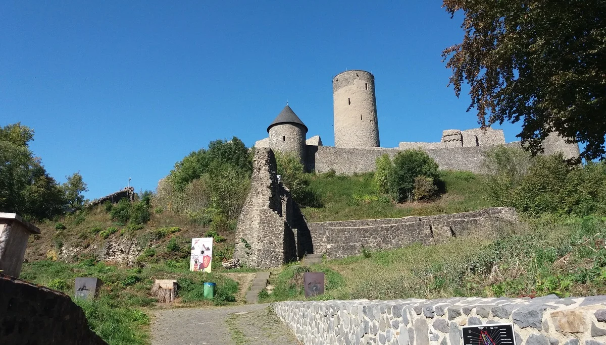 Am Fuß der Nürburg (676 m) | © DAV Koblenz