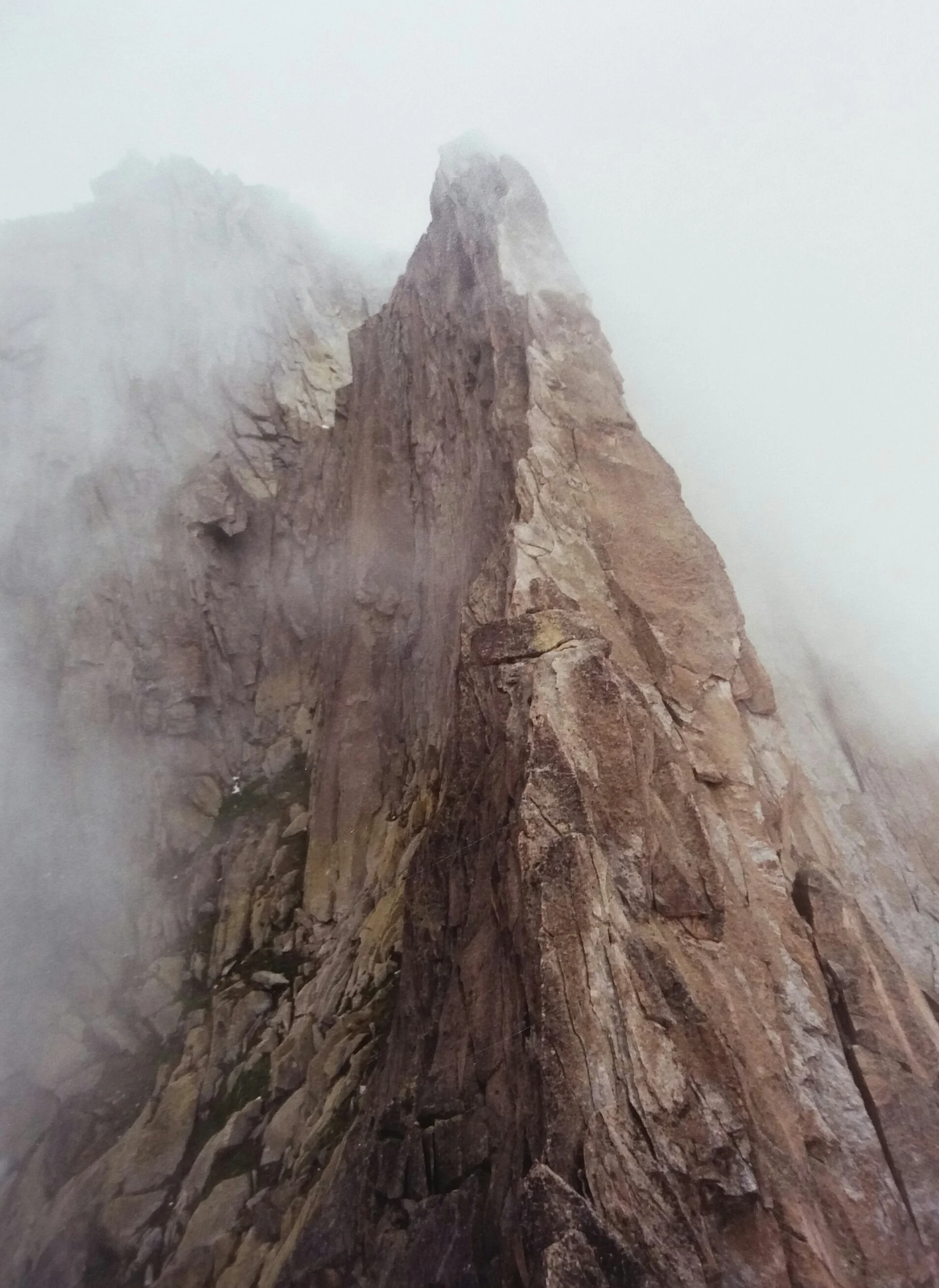 Einer der Türme am gezackten Südgrat | © DAV Koblenz
