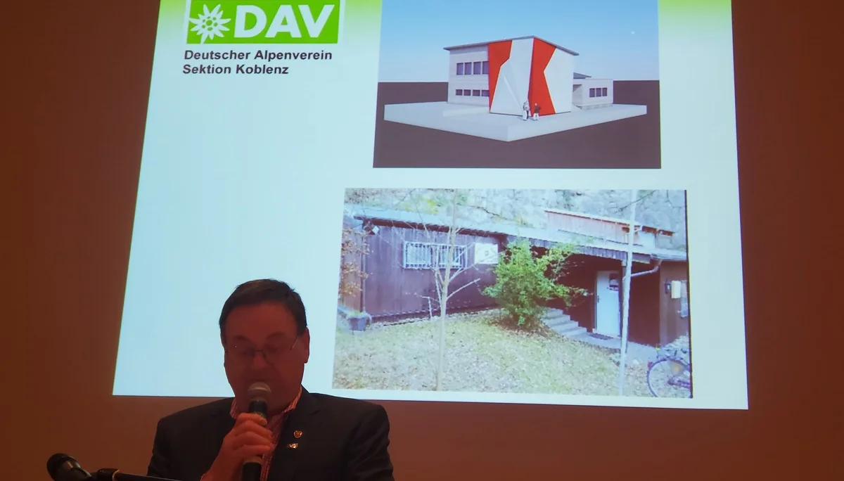 Norbert Dötsch wirbt für die energetische Sanierung der Koblenzer Hütte | © Uwe Henning