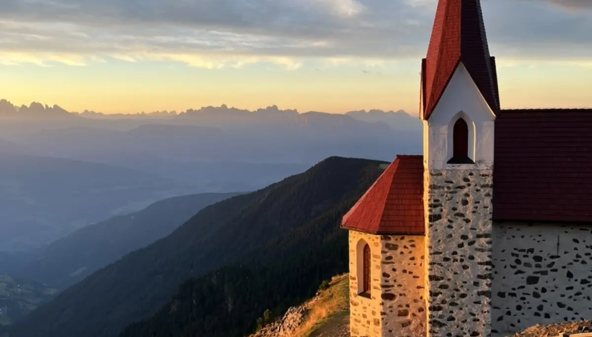 14 - Vor der Latzfonser Kreuz Hütte | © DAV Koblenz
