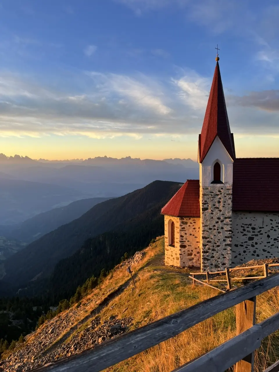 14 - Vor der Latzfonser Kreuz Hütte | © DAV Koblenz