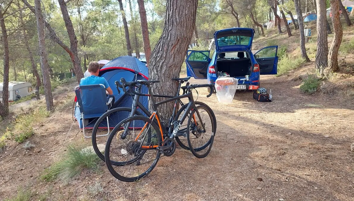 Unser Basislager für die nächsten drei Tage | © Peter May