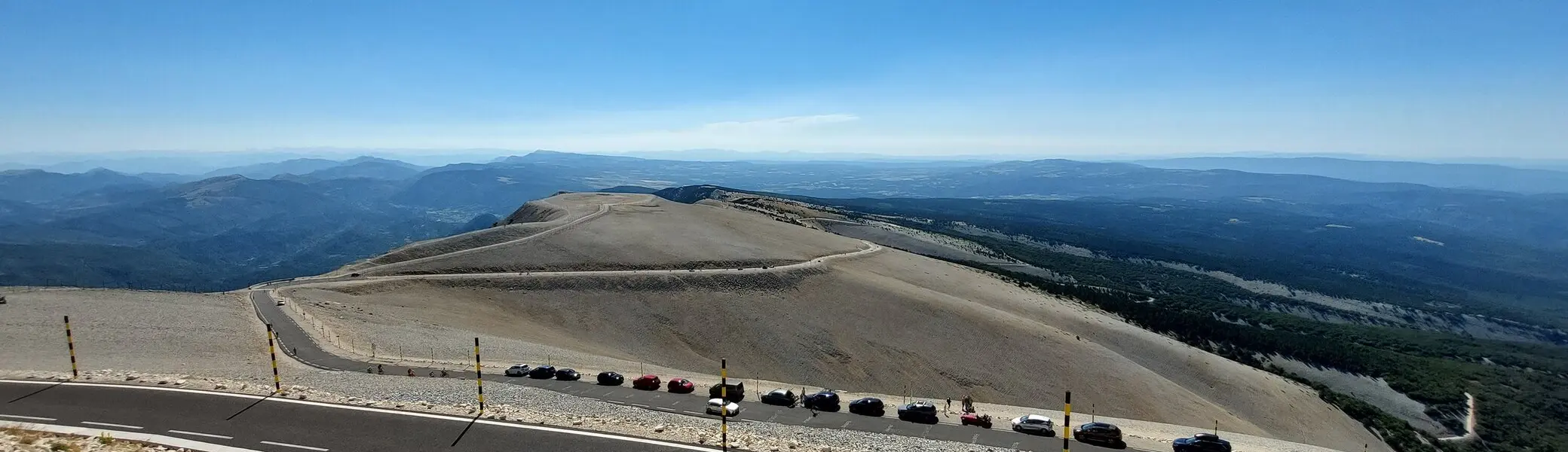 Unendliche Weiten - Gipfelblick vom Ventoux nach Osten | © Peter May