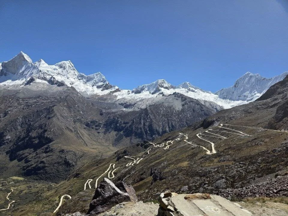 Portachuelo - serpentinenreiche Passstraße. | © Diana Willems