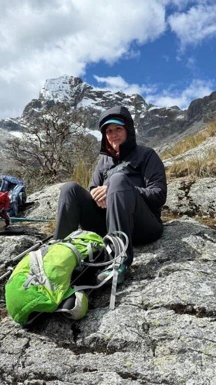 Kurze Rast beim Aufstieg des Cerro Sentillo auf 5.100 m. | © Diana Willems