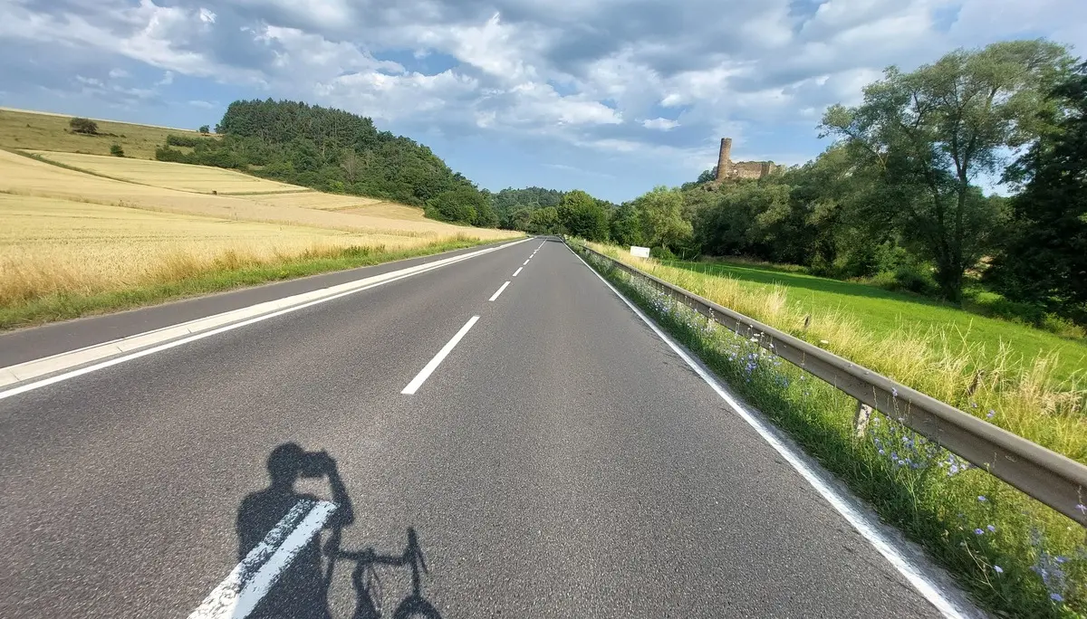Auf dem Rückweg bei Burg Ardeck | © Peter May