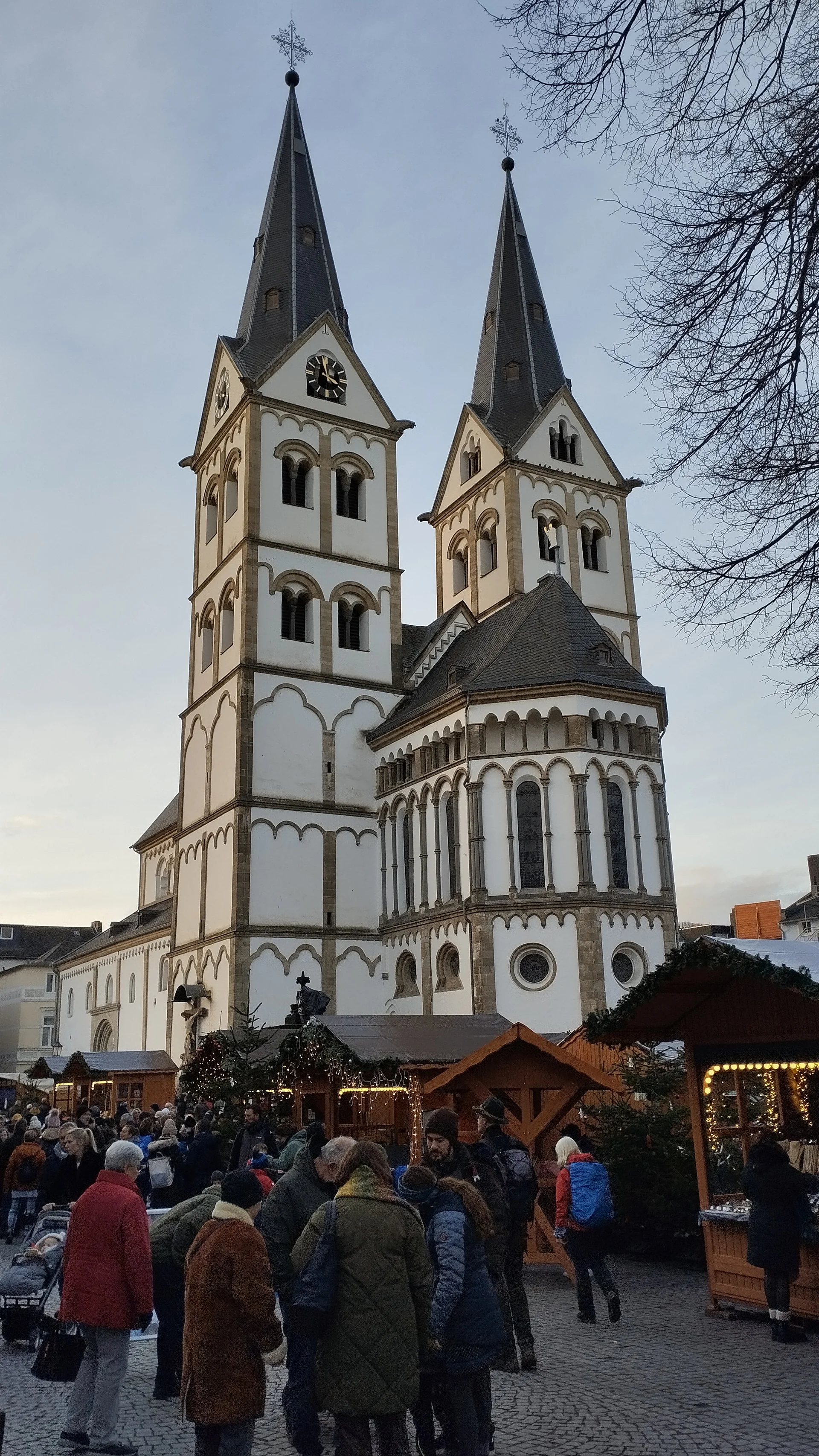Weihnachtsmarkt an Basilika St. Severus | © DAV Koblenz