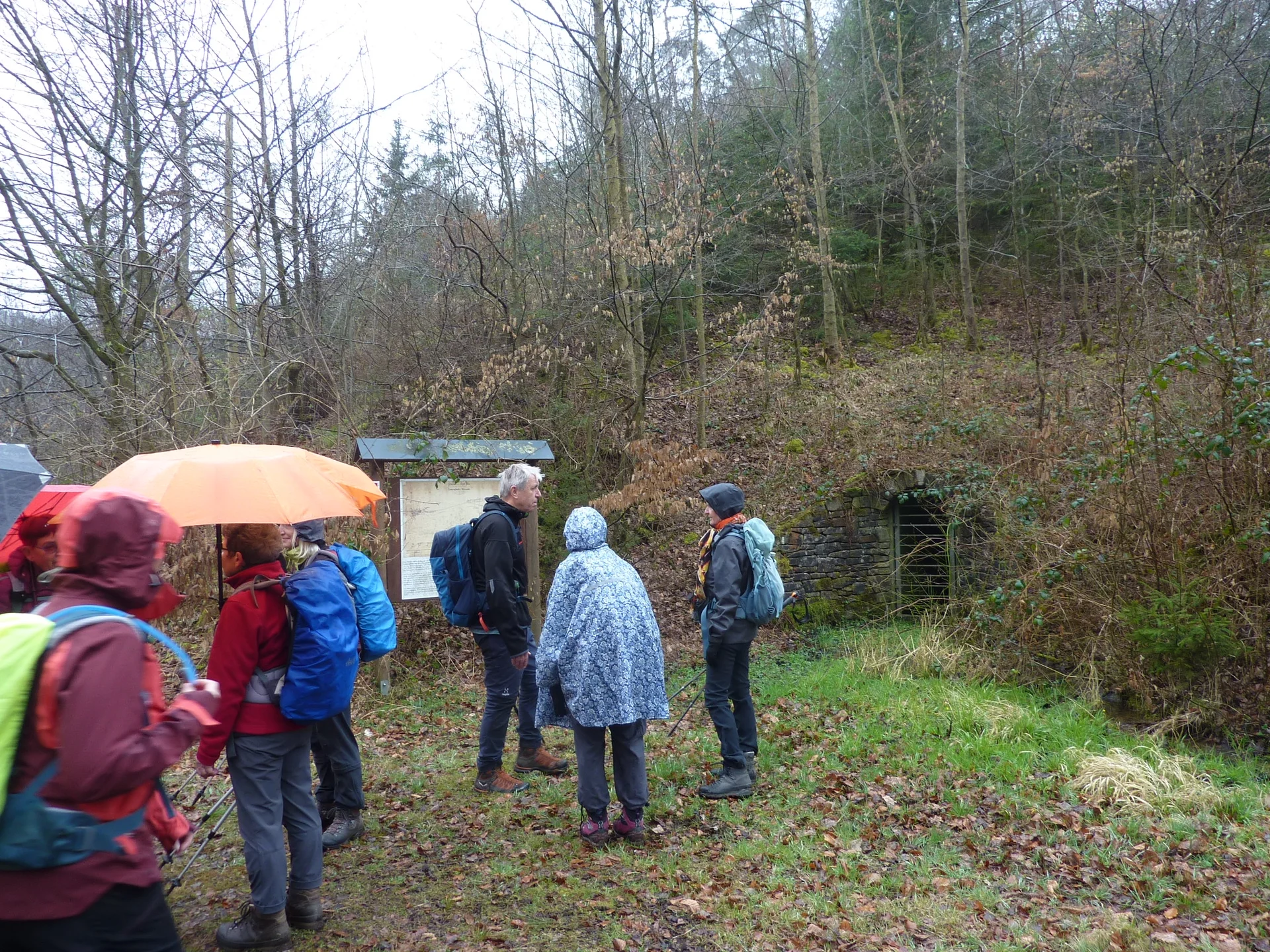 Informativer Stopp am Stollen | © DAV Koblenz