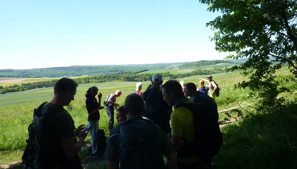Pause mit Blick in die Landschaft | © DAV Koblenz