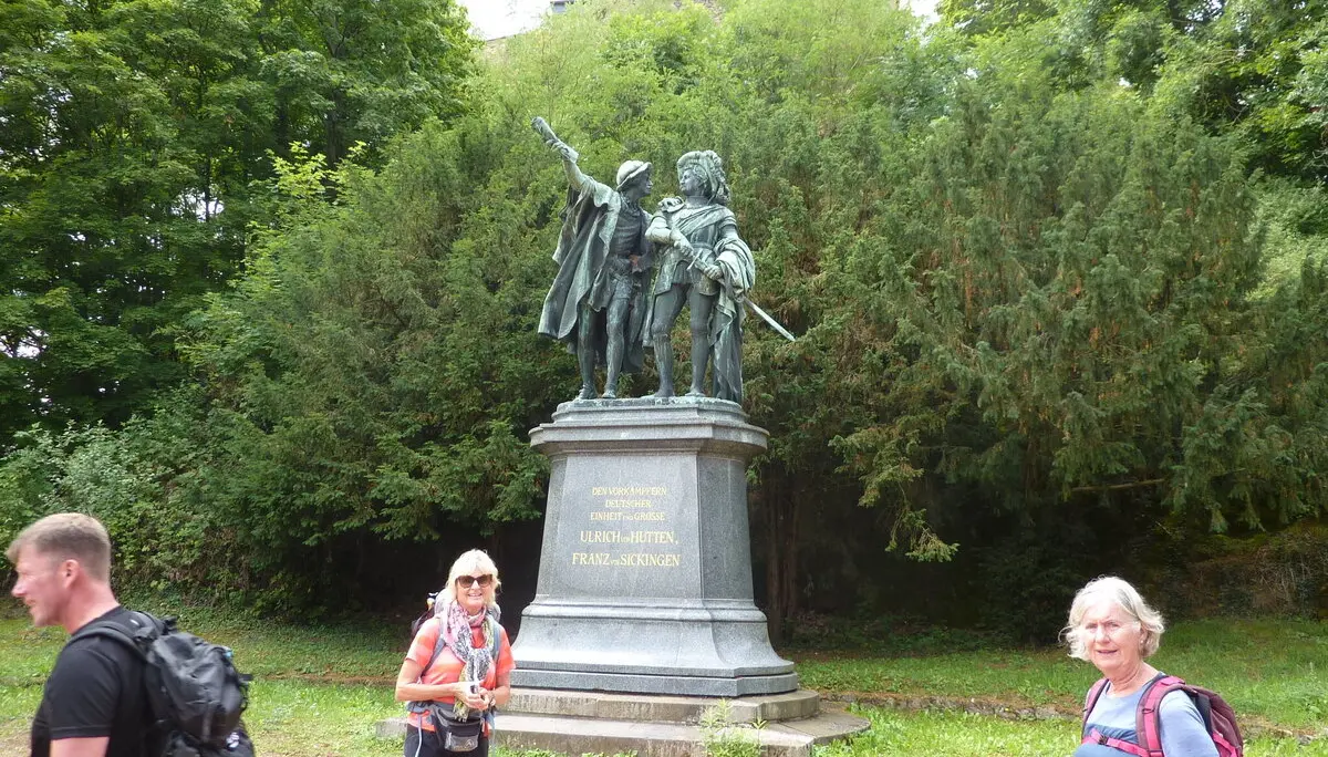 Bronzedenkmal unterhalb Ebernburg | © DAV Koblenz