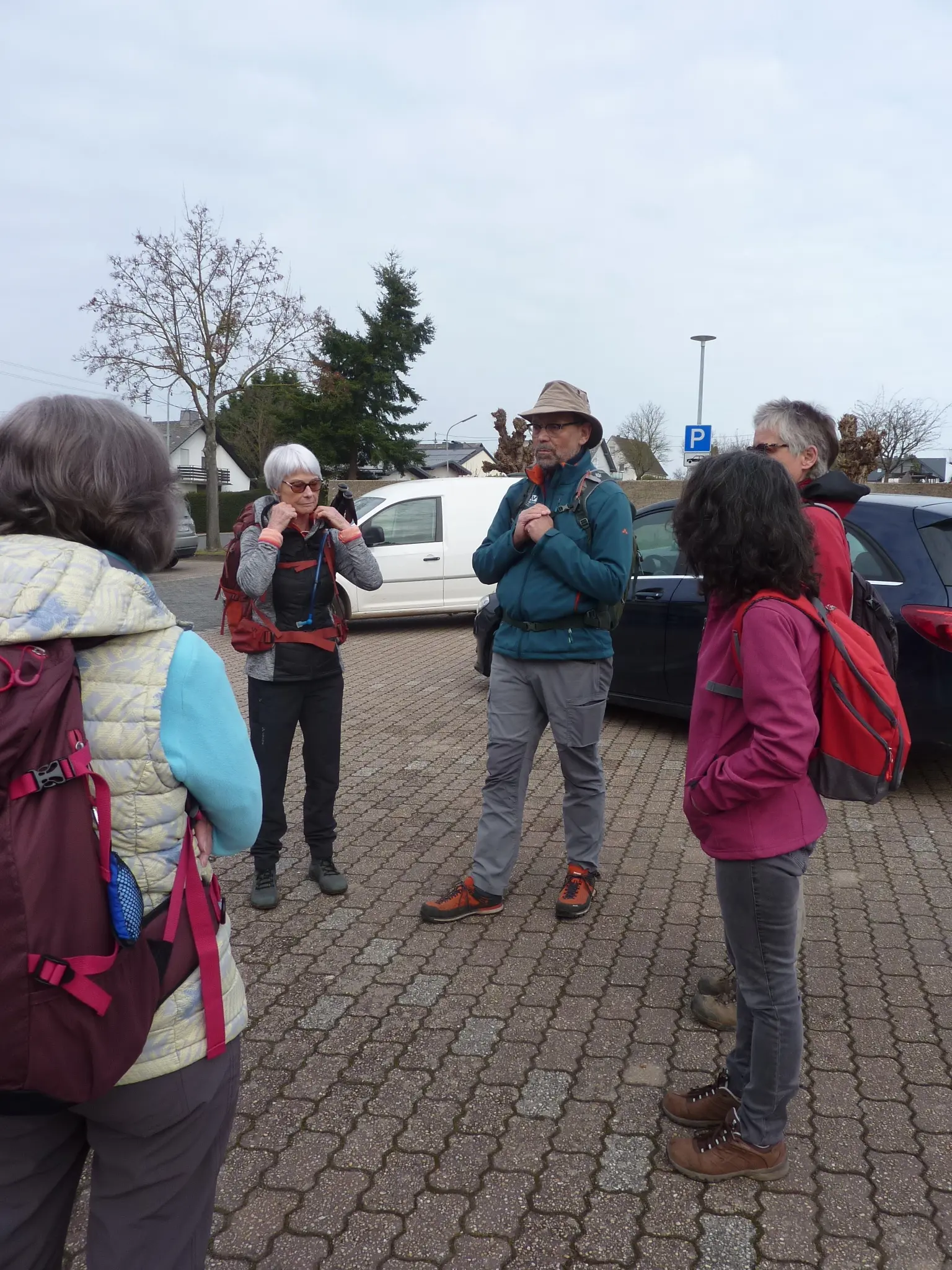 Treffen und Begrüßung am Parkplatz | © DAV Koblenz