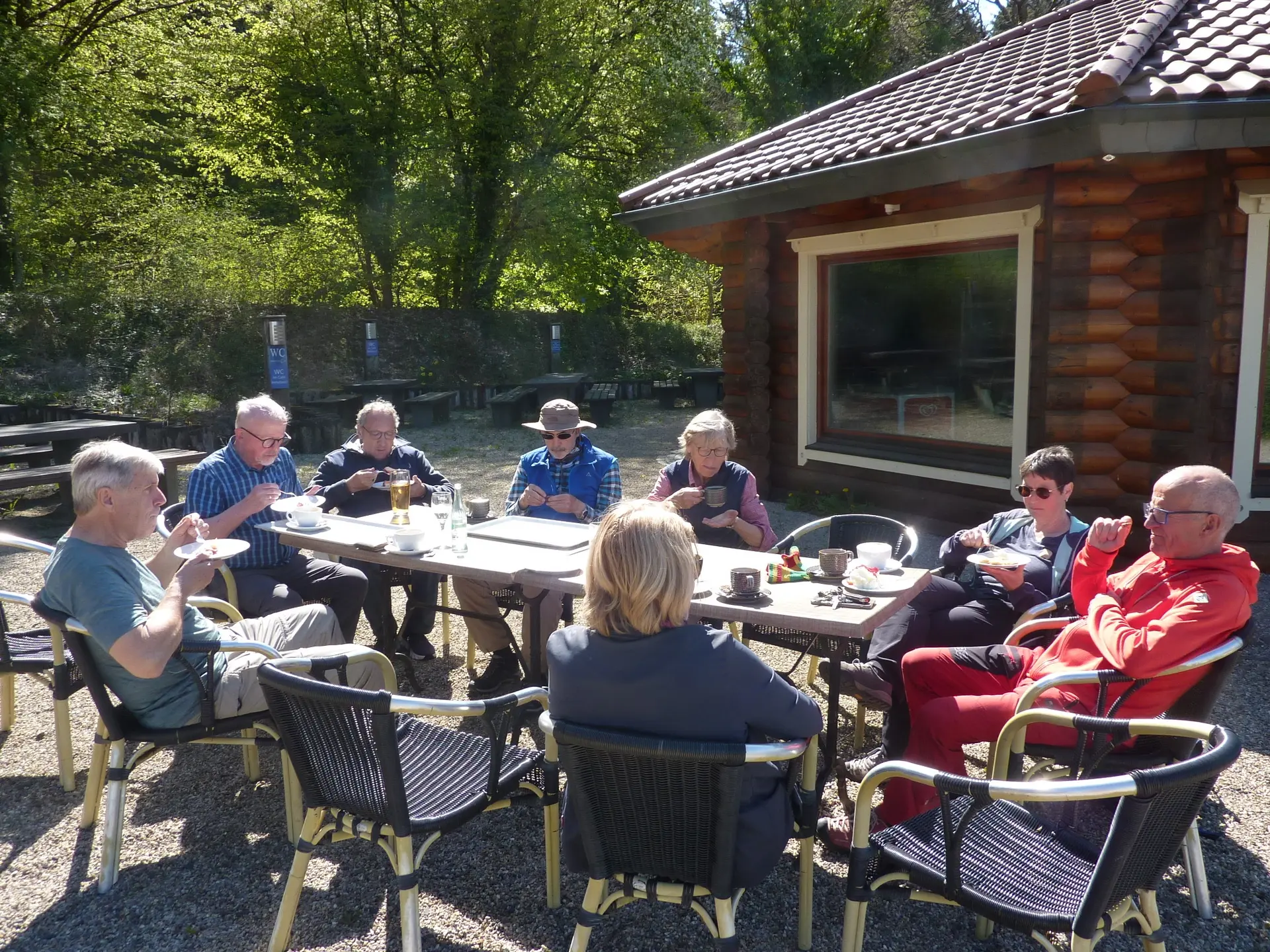 Geselliger Ausklang im Cafe Seewies | © DAV Koblenz