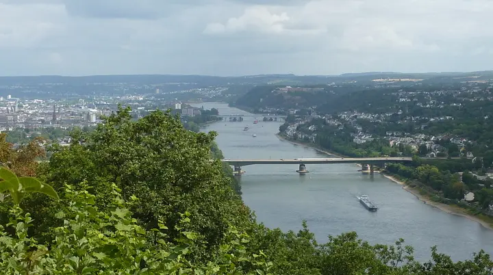 Blick rheinabwärts Richtung Ehrenbreitstein | © DAV Koblenz