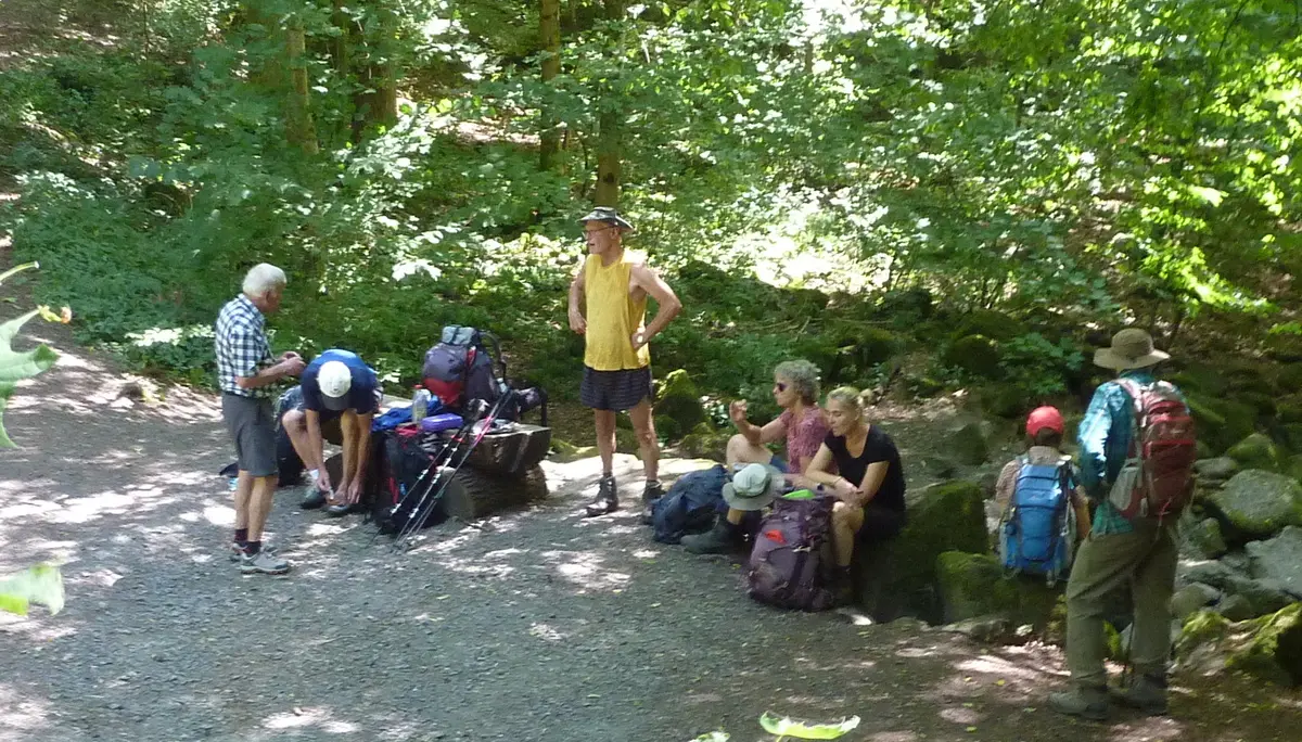 Pause am Leyenbach-Wasserfall | © DAV Koblenz