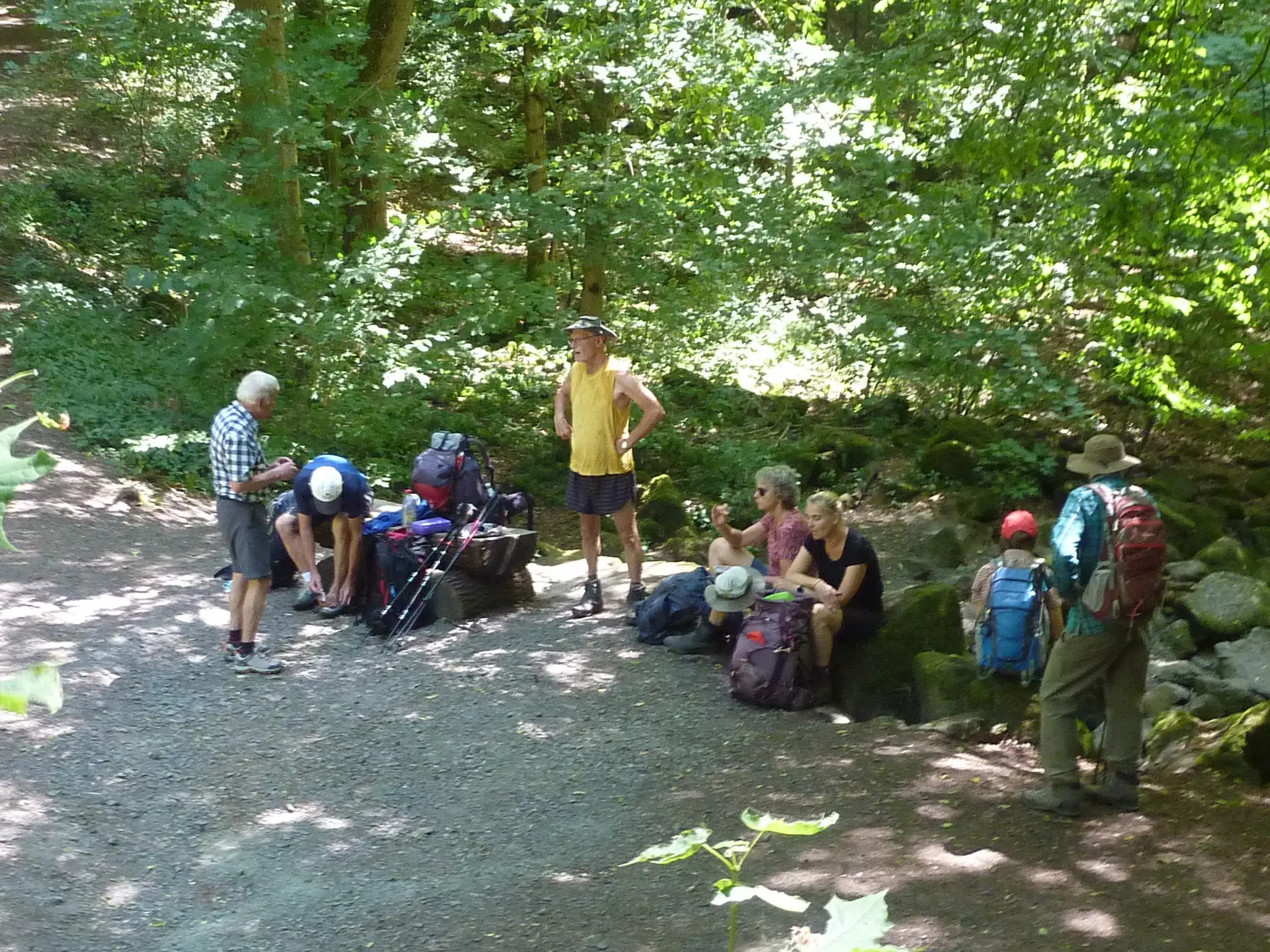 Pause am Leyenbach-Wasserfall | © DAV Koblenz